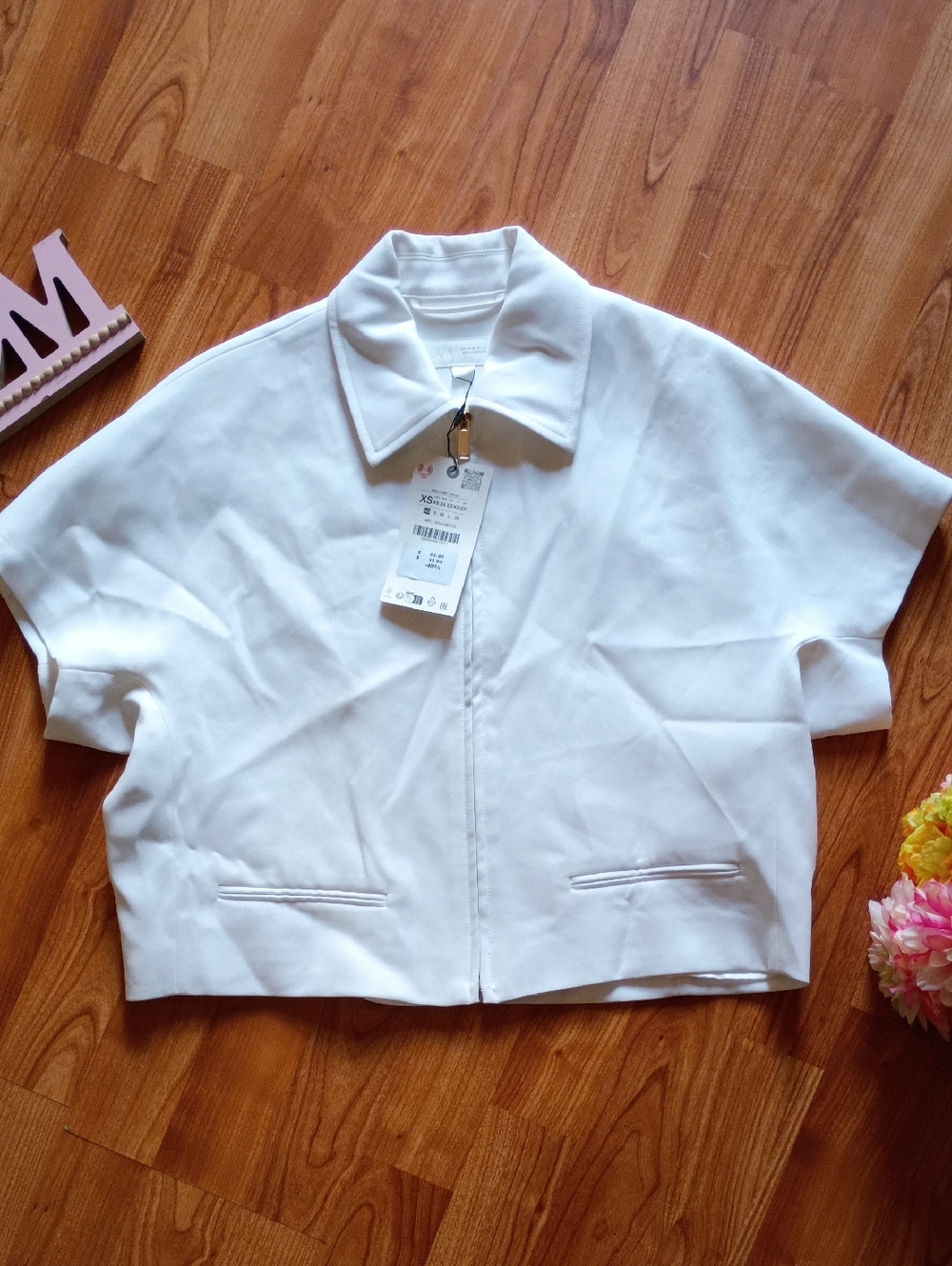Zara White Cropped Short Sleeve Jacket Blouse